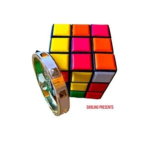 Acrylic Gold Stud Hinge Bracelet Women Color white & Gold